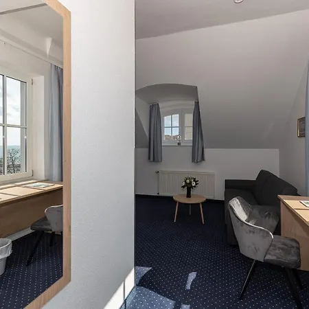 - Alte Seemannsheim Hotel