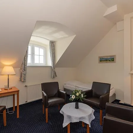 Hotell Kurhotel Sassnitz 3*