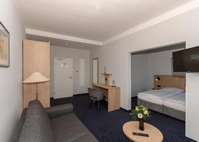 - Alte Seemannsheim Hotel 3*